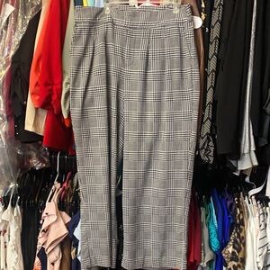 Torrid Plaid High-Waist Cropped Women’s wide legged slacks - Black & White